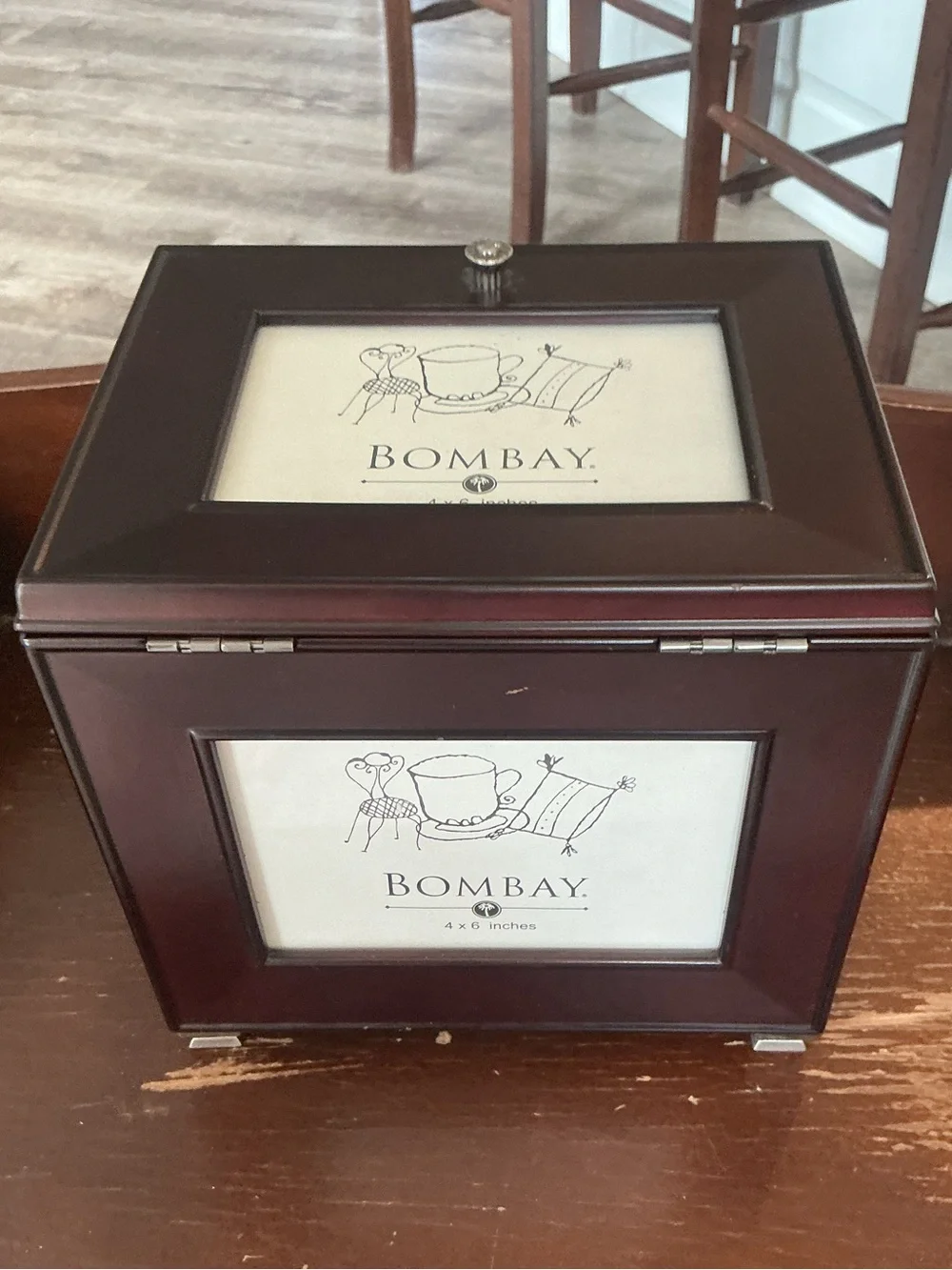 Vintage 90’s Bombay Dark Brown Wooden Photo Keepsake Box 4x6